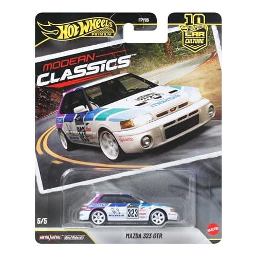 Hot Wheels Mazda 323 GTR Autokultur-Fahrzeug, hochwertiges Spielzeugauto im Maßstab 1:64 aus Druckguss mit Real Riders-Reifen und Metall-/Metallkarosserie und -Fahrgestell, JKF17